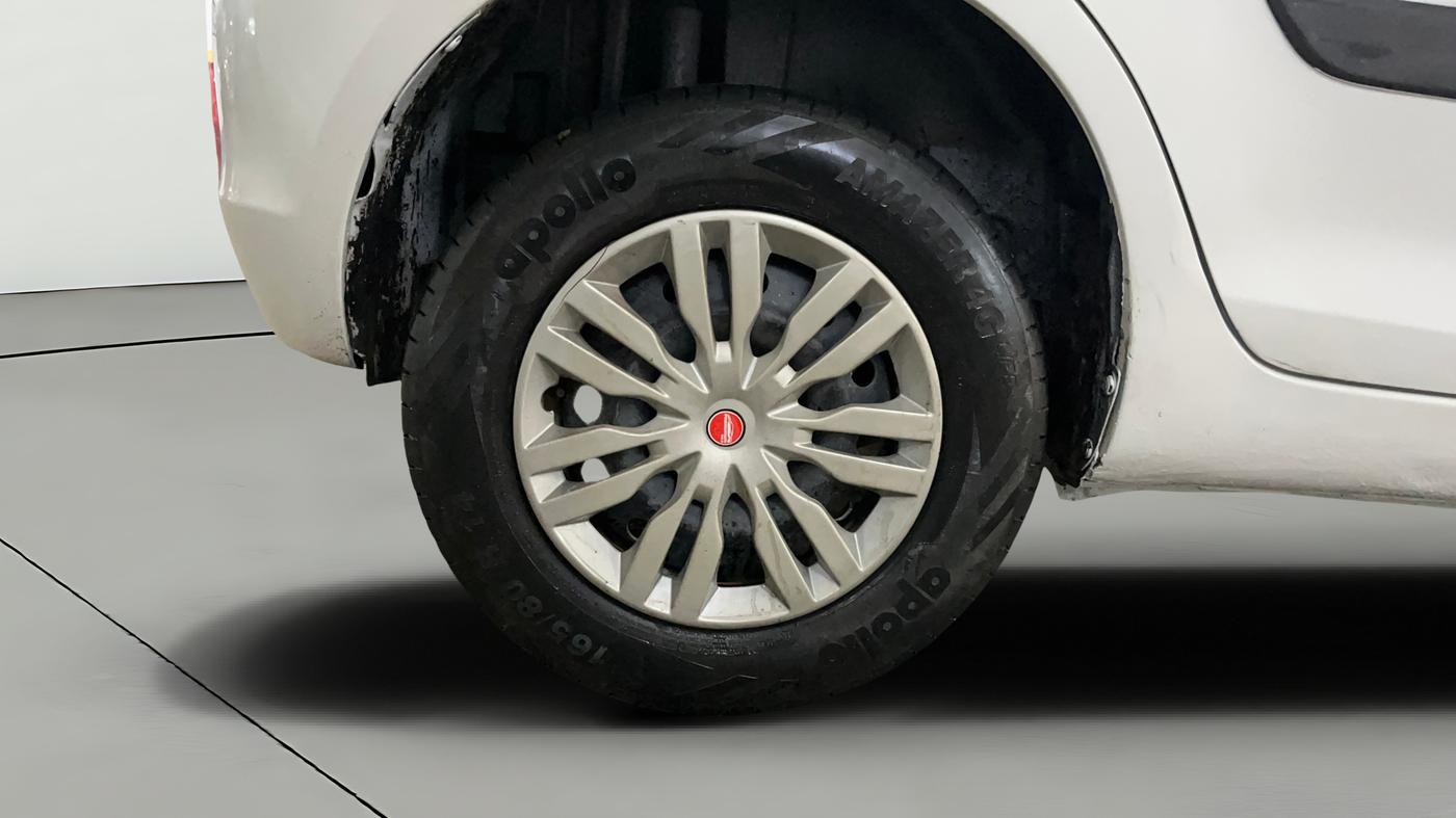 2016 Maruti Swift VDI, Diesel, Manual, 69,519 km, Right Rear Wheel