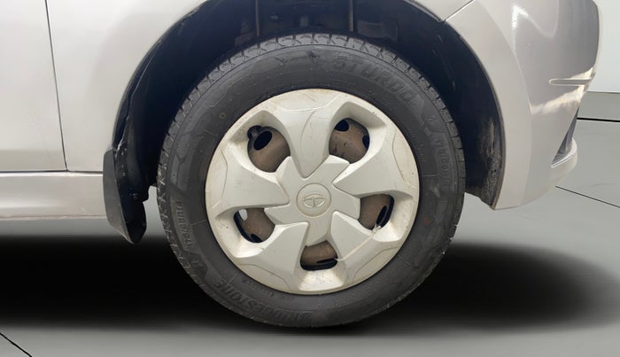 2018 Tata Tiago XT PETROL, Petrol, Manual, 1,28,118 km, Right Front Wheel