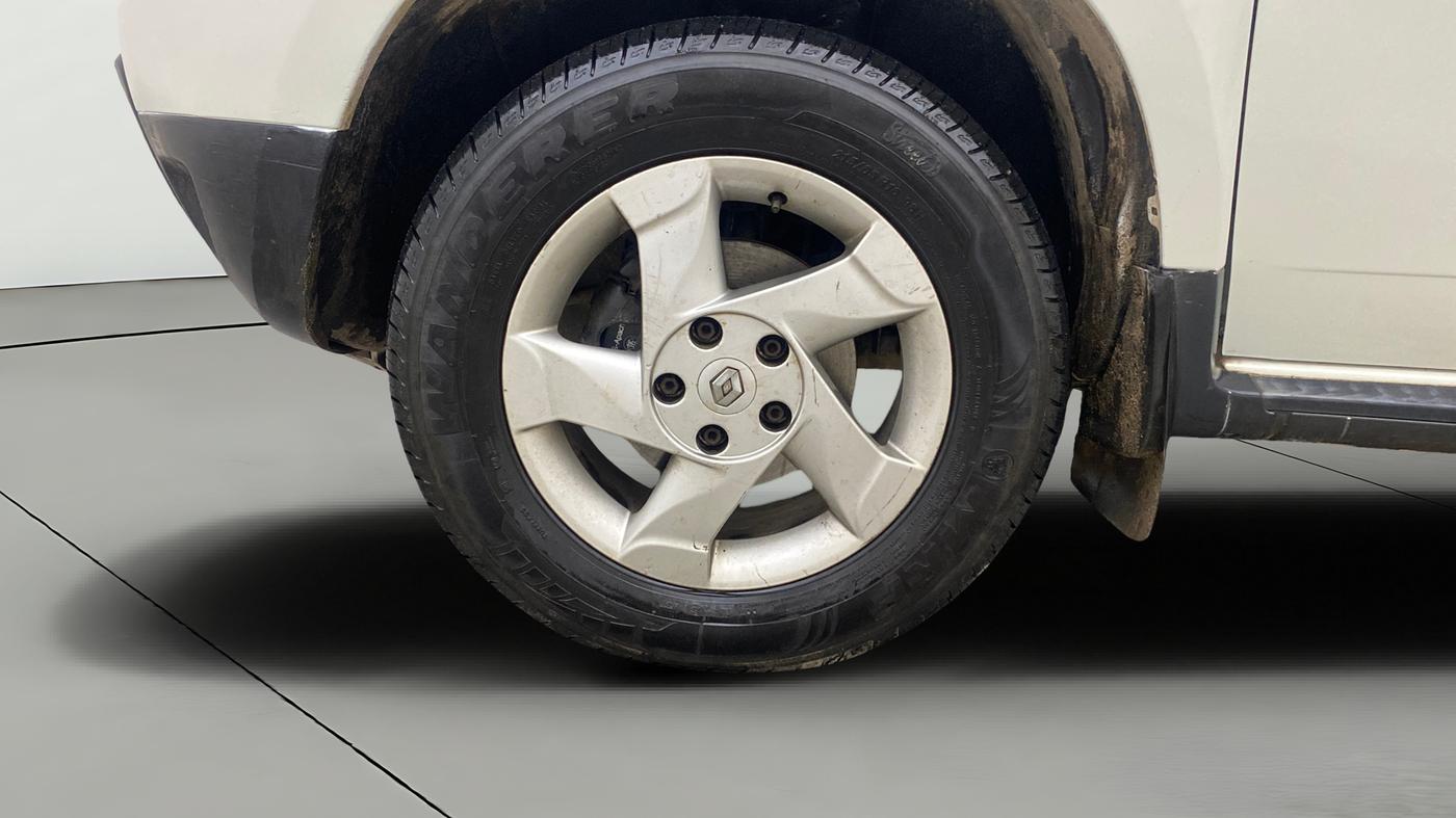 2013 Renault Duster 85 PS RXL DIESEL, Diesel, Manual, 1,49,779 km, Left Front Wheel
