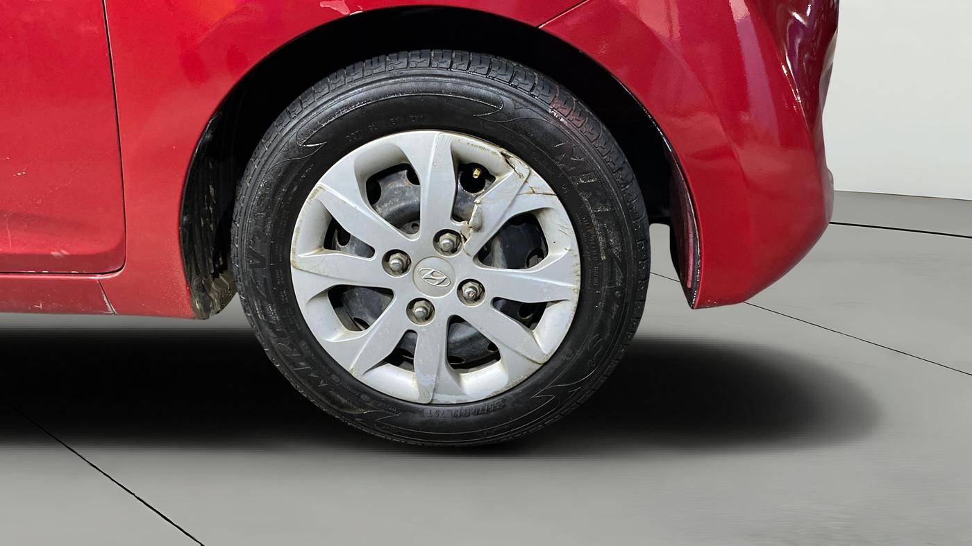 2018 Hyundai Eon MAGNA +, Petrol, Manual, 36,862 km, Right Front Wheel