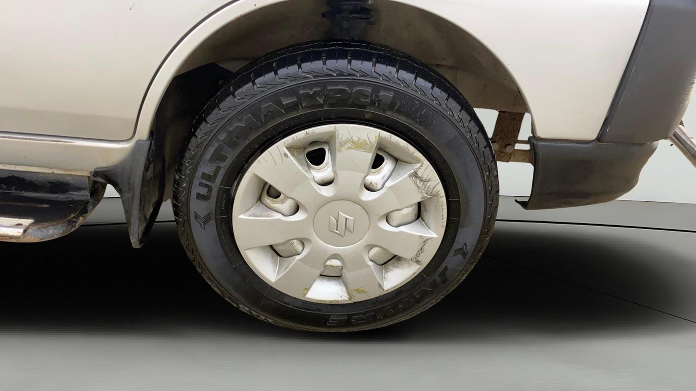2014 Maruti Eeco 5 STR WITH A/C+HTR, Petrol, Manual, 65,957 km, Right Front Wheel