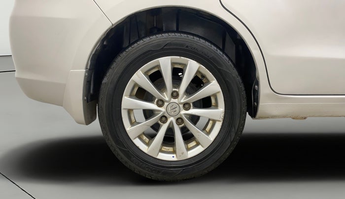 2014 Maruti Ertiga ZDI, Diesel, Manual, 93,357 km, Right Rear Wheel