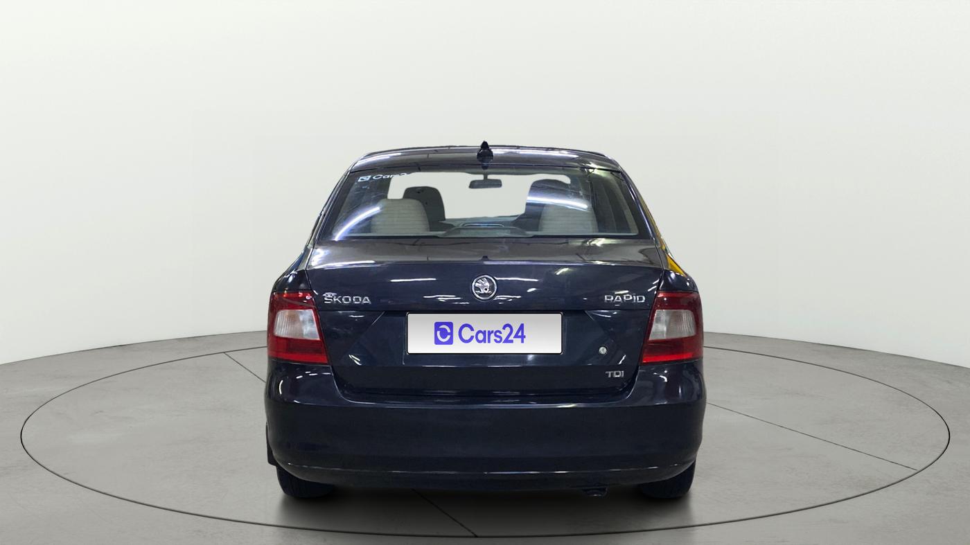 2015 Skoda Rapid 1.5 TDI CR AMBITION PLUS, Diesel, Manual, 1,06,343 km, Back/Rear