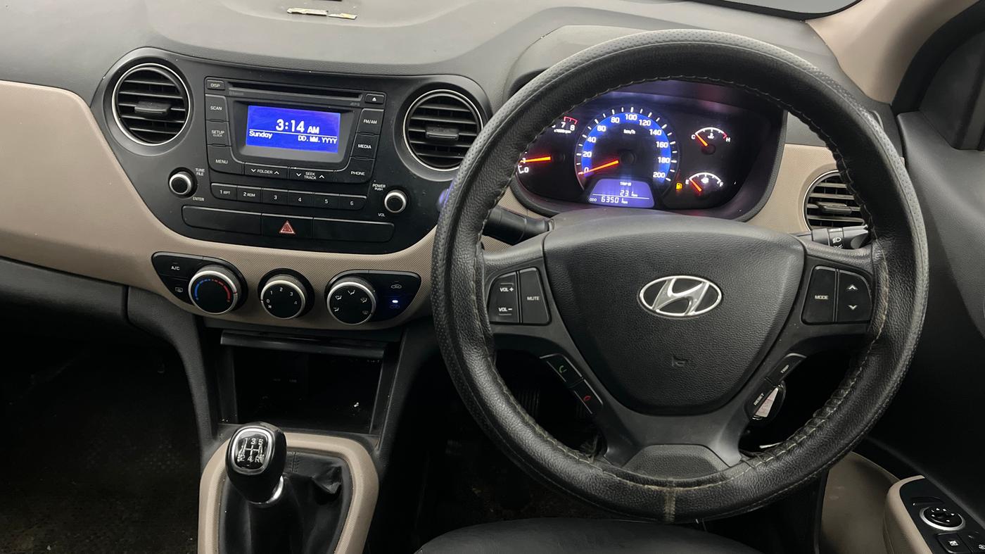2015 Hyundai Xcent S 1.2, Petrol, Manual, 63,478 km, Steering Wheel Close Up