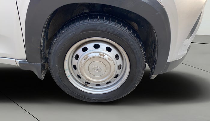 2020 Mahindra KUV 100 NXT K2+ P 6 STR, Petrol, Manual, 77,235 km, Right Front Wheel