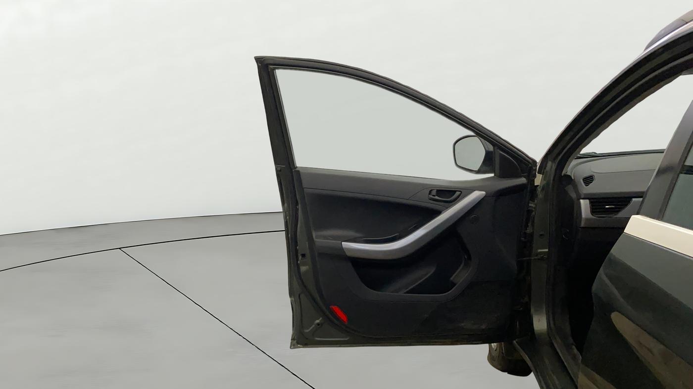 2022 Tata NEXON XM SUNROOF PETROL, Petrol, Manual, 75 km, LHS Front Door