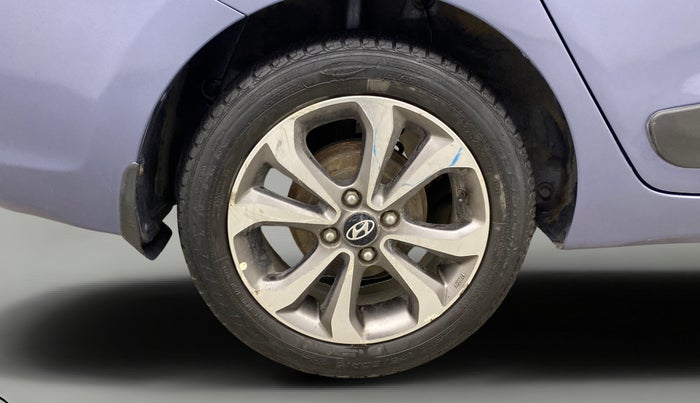 2015 Hyundai Xcent SX AT 1.2 (O), Petrol, Automatic, 50,093 km, Right Rear Wheel