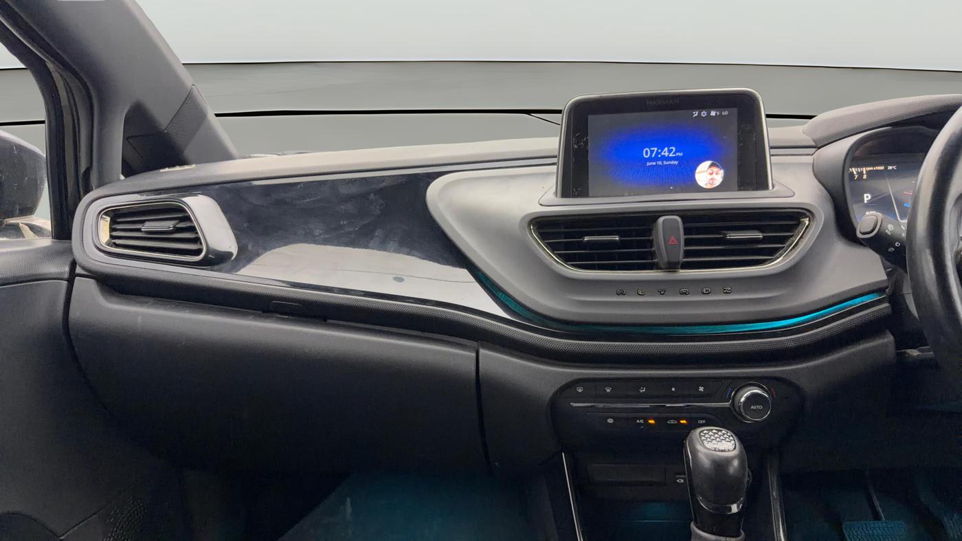 2022 Tata ALTROZ XZA PLUS DARK EDTION, Petrol, Automatic, 48,964 km, Air Conditioner