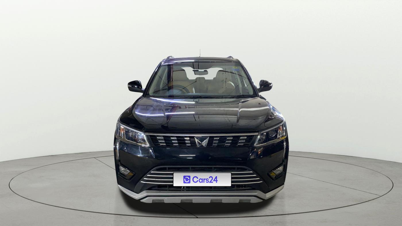 2024 Mahindra XUV300 W8 1.2 PETROL, Petrol, Manual, 1,084 km, Front