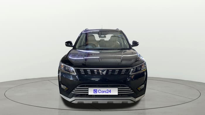 2024 Mahindra XUV300 W8 1.2 PETROL, Petrol, Manual, 1,084 km, Front