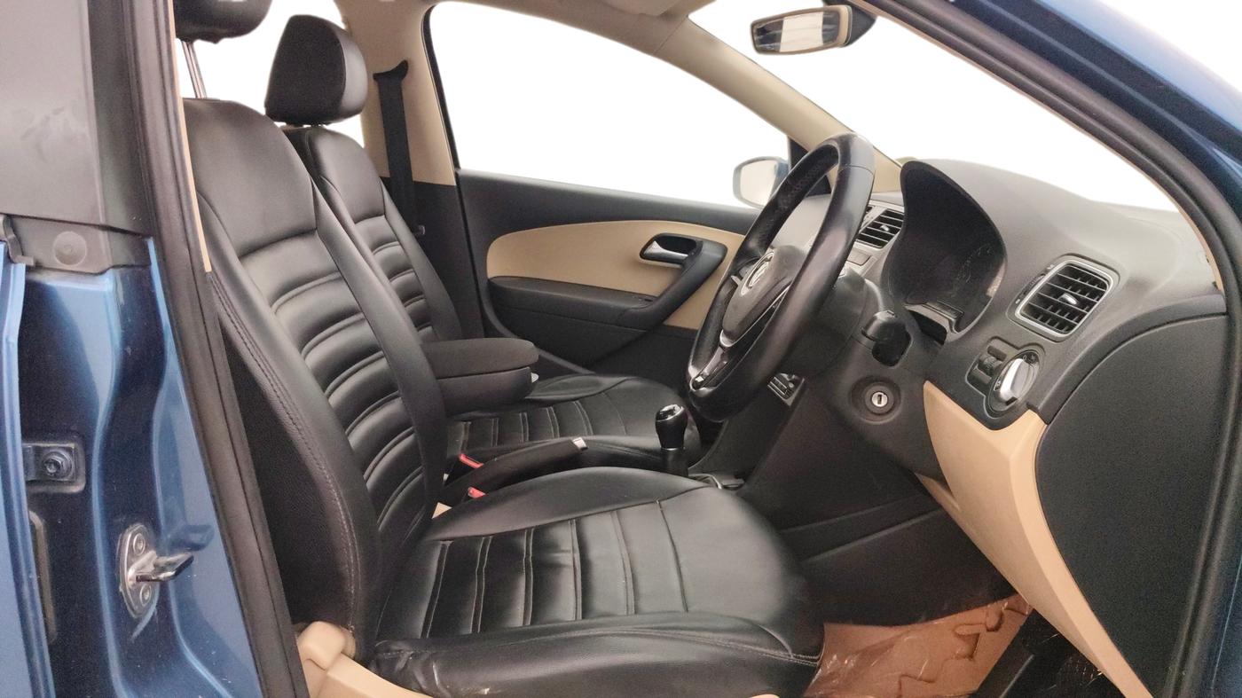 2016 Volkswagen Ameo HIGHLINE1.2L, Petrol, Manual, 59,833 km, Right Side Front Door Cabin