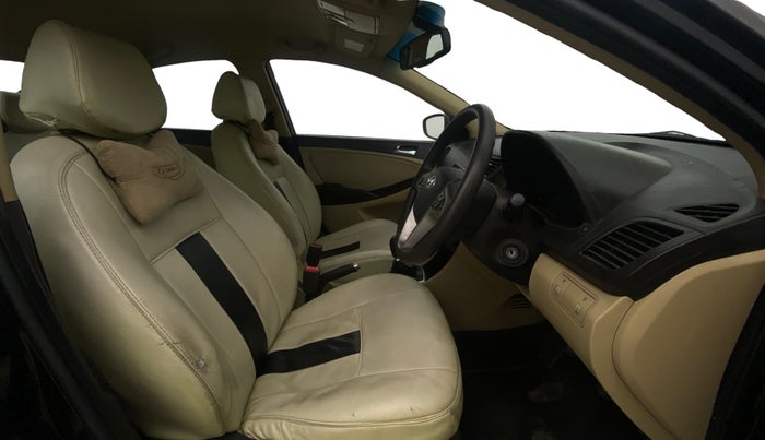 2013 Hyundai Verna FLUIDIC 1.6 VTVT SX, Petrol, Manual, 1,10,231 km, Right Side Front Door Cabin