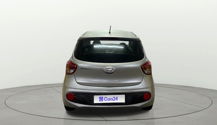 2018 Hyundai Grand i10 MAGNA AT 1.2 KAPPA VTVT, CNG, Automatic, 57,008 km, Back/Rear