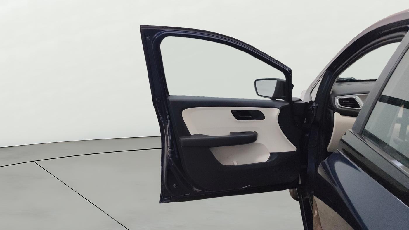 2022 Tata ALTROZ XTA, Petrol, Automatic, 36,238 km, LHS Front Door