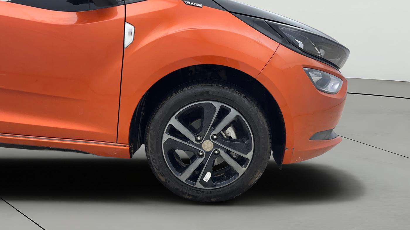 2024 Tata ALTROZ Racer R3, Petrol, Manual, 1,971 km, Right Front Wheel