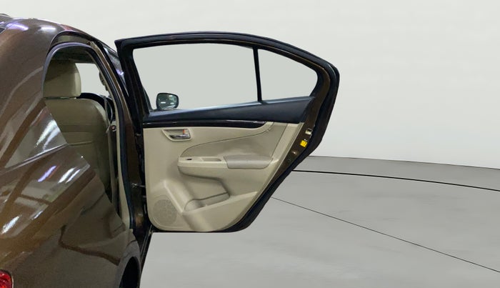 2015 Maruti Ciaz ZDI+ SHVS, Diesel, Manual, 71,836 km, RHS Rear Door