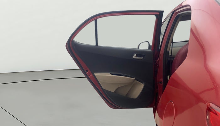 2014 Hyundai Xcent S (O) 1.2, Petrol, Manual, 1,09,221 km, LHS Rear Door