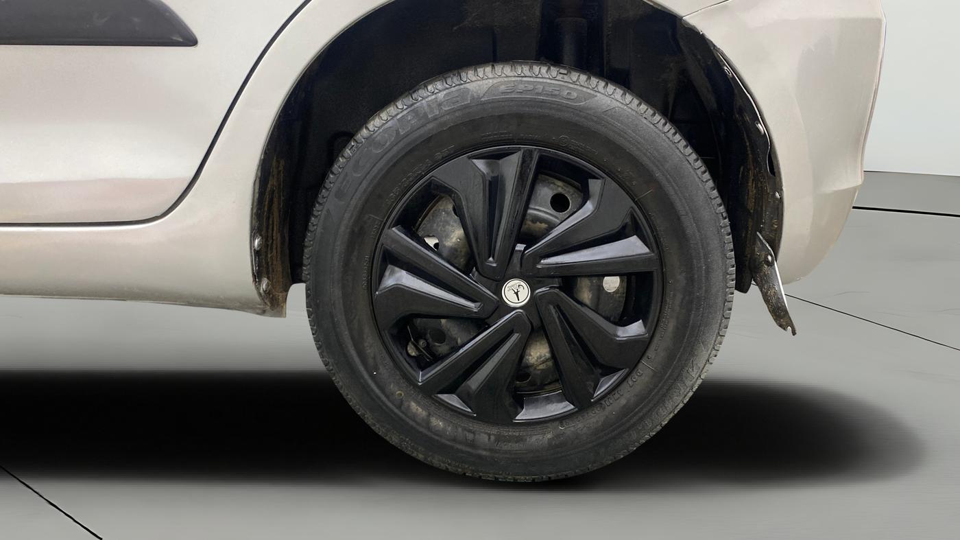 2013 Maruti Swift VDI, Diesel, Manual, 1,45,424 km, Left Rear Wheel