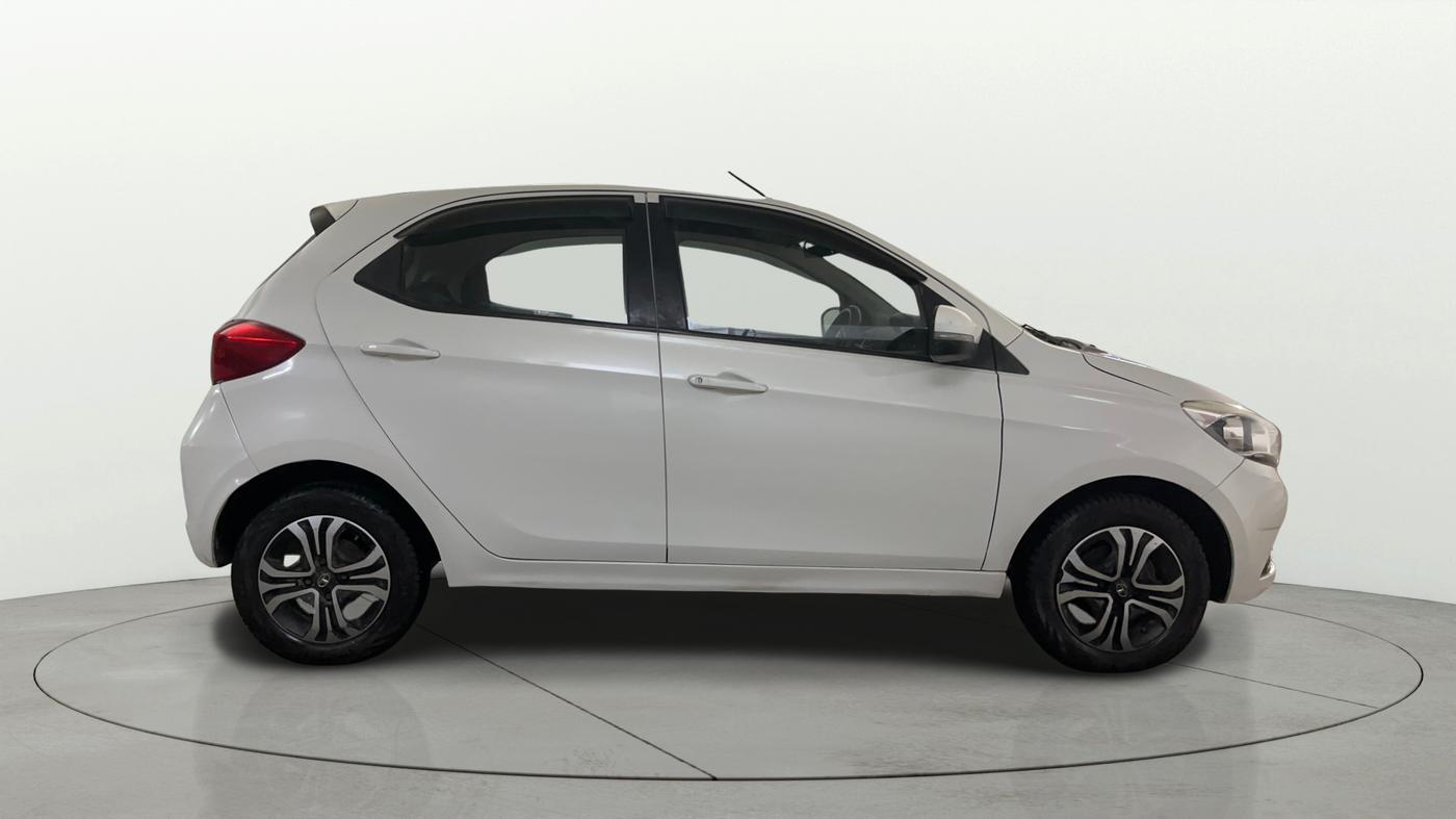 2019 Tata Tiago XZA PETROL, Petrol, Automatic, 87,020 km, Right Side View