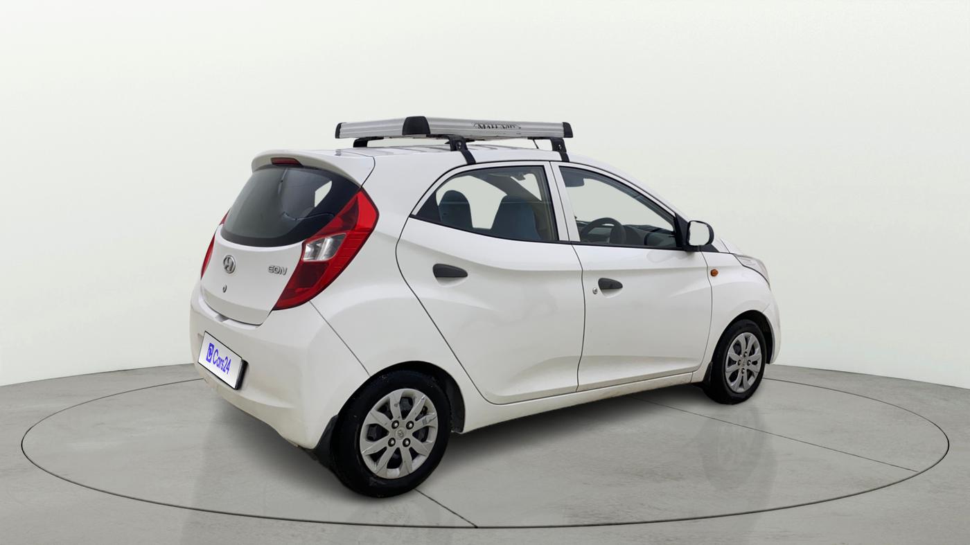 2018 Hyundai Eon MAGNA +, CNG, Manual, 87,974 km, Right Back Diagonal