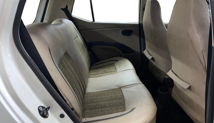 2014 Hyundai i10 MAGNA 1.1, CNG, Manual, 1,05,896 km, Right Side Rear Door Cabin