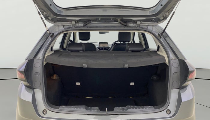 2023 Tata ALTROZ XZA, Petrol, Automatic, 8,733 km, Boot Open Zoomed View