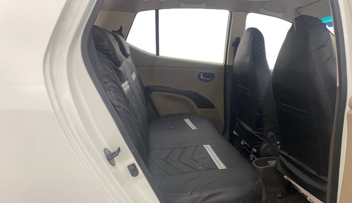 2013 Hyundai i10 SPORTZ 1.2, Petrol, Manual, 63,178 km, Right Side Rear Door Cabin