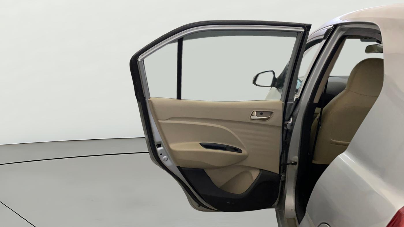 2019 Hyundai NEW SANTRO SPORTZ CNG, CNG, Manual, 78,715 km, LHS Rear Door