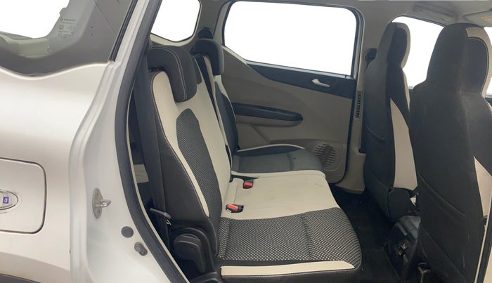 2022 Renault TRIBER RXZ, Petrol, Manual, 29,516 km, Right Side Rear Door Cabin