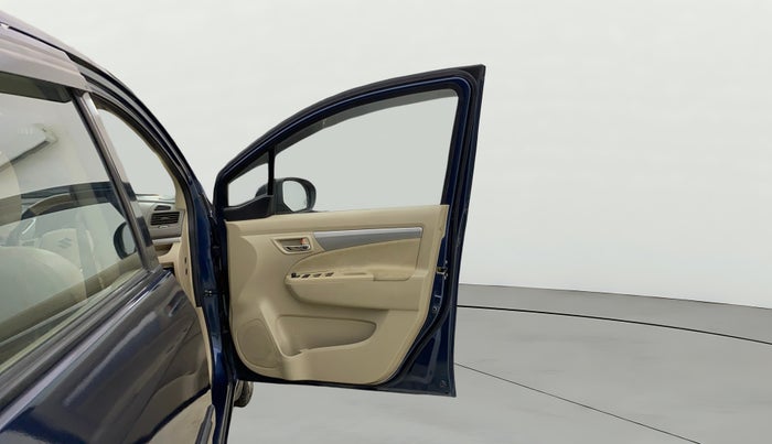 2016 Maruti Ertiga VXI CNG, CNG, Manual, 69,392 km, RHS Front Door