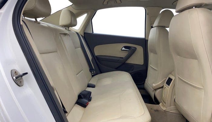 2015 Volkswagen Vento HIGHLINE DIESEL 1.5, Diesel, Manual, 78,677 km, Right Side Rear Door Cabin