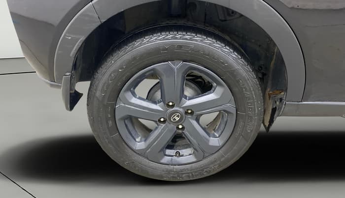 2022 Tata NEXON XZA PLUS PETROL DARK EDITION, Petrol, Automatic, 62,203 km, Right Rear Wheel