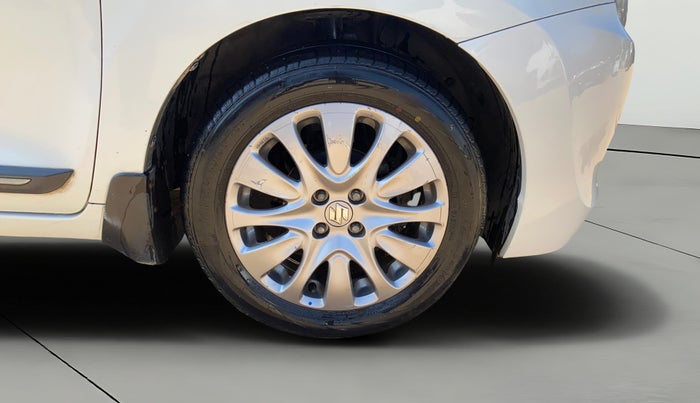 2016 Maruti Baleno ALPHA PETROL 1.2, Petrol, Manual, 1,15,161 km, Right Front Wheel