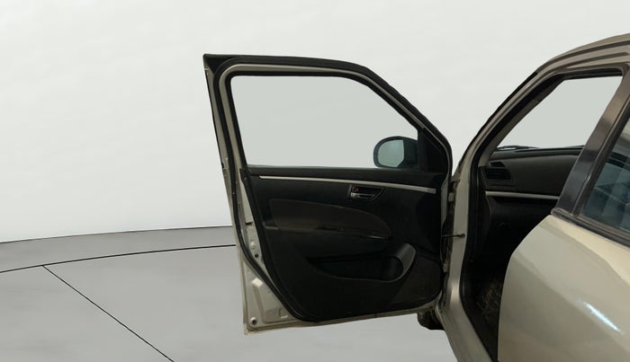 2016 Maruti Swift VXI, Petrol, Manual, 69,396 km, LHS Front Door