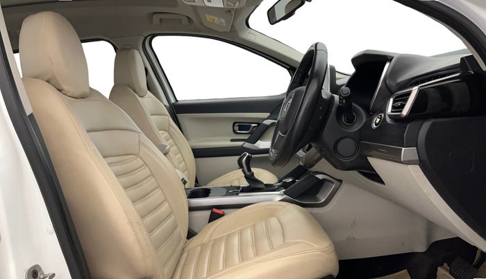 2021 Tata Safari XZA PLUS, Diesel, Automatic, 58,785 km, Right Side Front Door Cabin