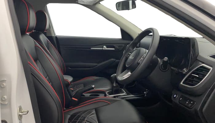 2022 KIA SELTOS HTK PLUS 1.5, Petrol, Manual, 25,876 km, Right Side Front Door Cabin