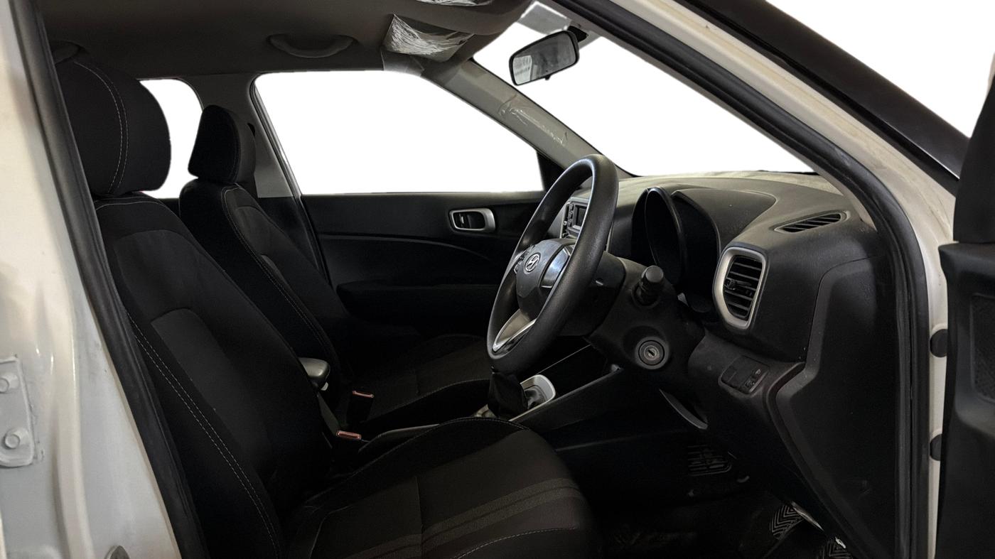 2021 Hyundai VENUE S 1.2, Petrol, Manual, 53,582 km, Right Side Front Door Cabin