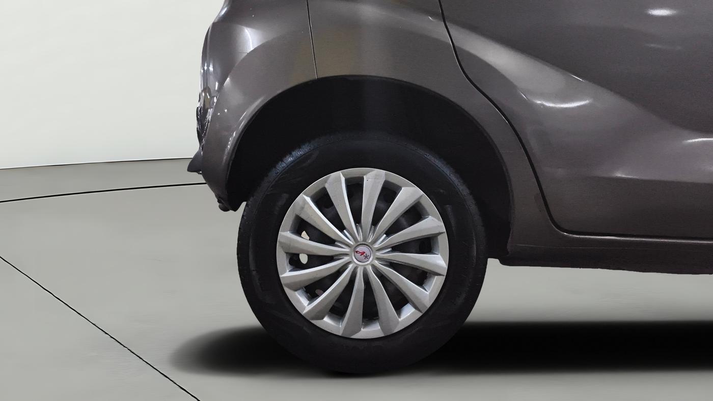 2020 Datsun Redi Go T(O) 1.0 AMT, Petrol, Automatic, 29,502 km, Right Rear Wheel
