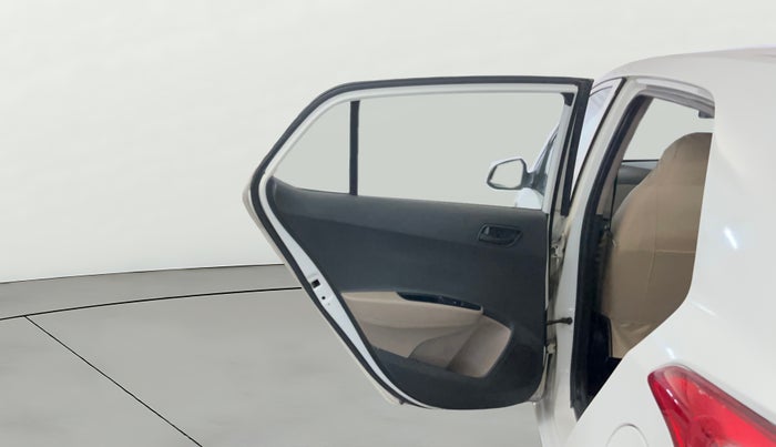 2016 Hyundai Grand i10 MAGNA AT 1.2 KAPPA VTVT, Petrol, Automatic, 72,832 km, LHS Rear Door