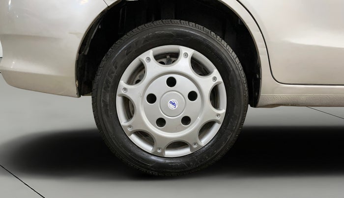 2018 Maruti Ertiga VXI, CNG, Manual, 75,631 km, Right Rear Wheel