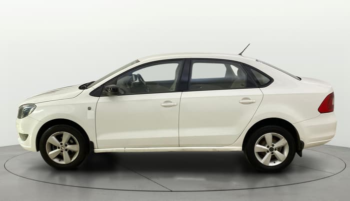 2015 Skoda Rapid ELEGANCE 1.6 MPI MT, Petrol, Manual, 1,27,039 km, Left Side
