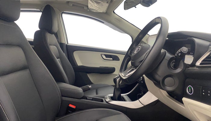 2023 Tata ALTROZ  XZ Plus (O) (S), Petrol, Manual, 11,697 km, Right Side Front Door Cabin