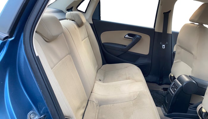 2016 Volkswagen Ameo HIGHLINE1.2L, Petrol, Manual, 81,347 km, Right Side Rear Door Cabin