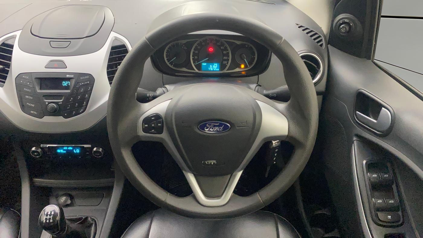 2017 Ford New Figo TITANIUM 1.2 PETROL MT, Petrol, Manual, 77,672 km, Steering Wheel Close Up