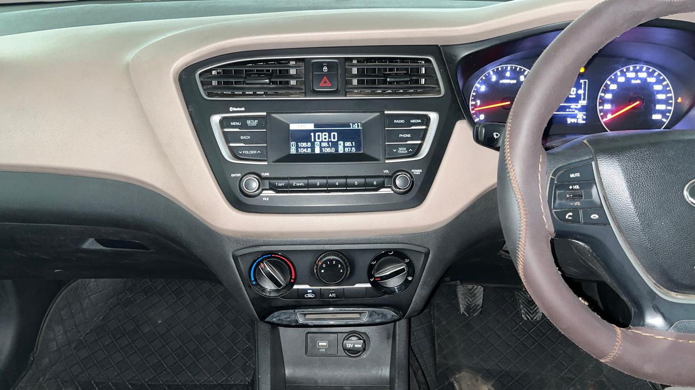2019 Hyundai Elite i20 MAGNA PLUS 1.2, Petrol, Manual, 54,452 km, Air Conditioner