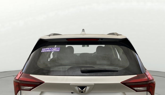 2022 Mahindra XUV700 AX 5 P MT 7 STR, Petrol, Manual, 32,365 km, Rear Windshield