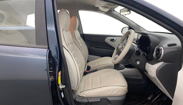2024 Hyundai GRAND I10 NIOS Sportz 1.2 HY-CNG Duo, CNG, Manual, 16,592 km, Right Side Front Door Cabin
