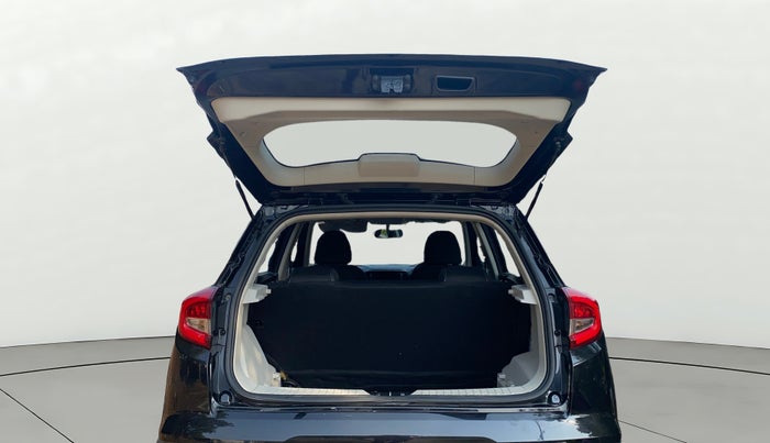 2023 Mahindra XUV300 W4 1.5 DIESEL, Diesel, Manual, 43,274 km, Boot Door Open