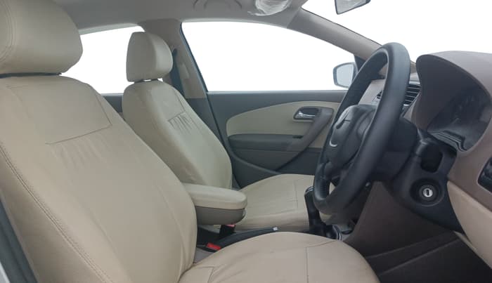2013 Skoda Rapid AMBITION 1.6 MPI MT, Petrol, Manual, 34,801 km, Right Side Front Door Cabin