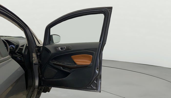 2019 Ford Ecosport TITANIUM 1.5L DIESEL, Diesel, Manual, 1,35,058 km, RHS Front Door